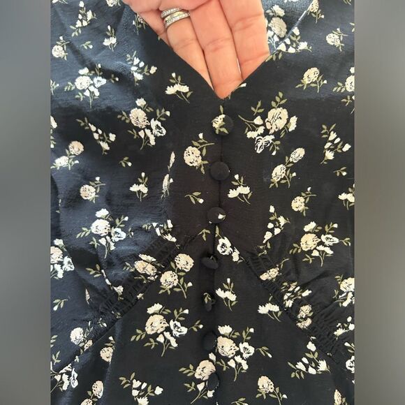 MANGO Women's Floral-Print Flowy Blouse in Black Size 16 - Picture 7 of 10